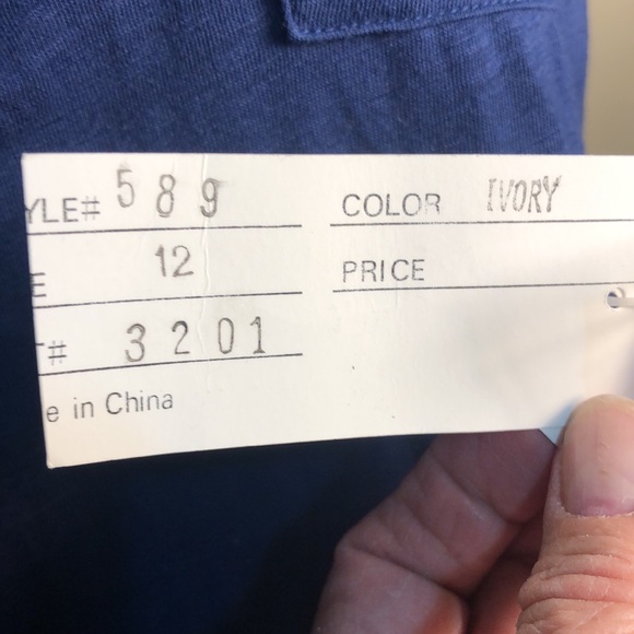 Kathy Che, nwt, Ivory blouse with gold trim size 12 - Picture 10 of 10